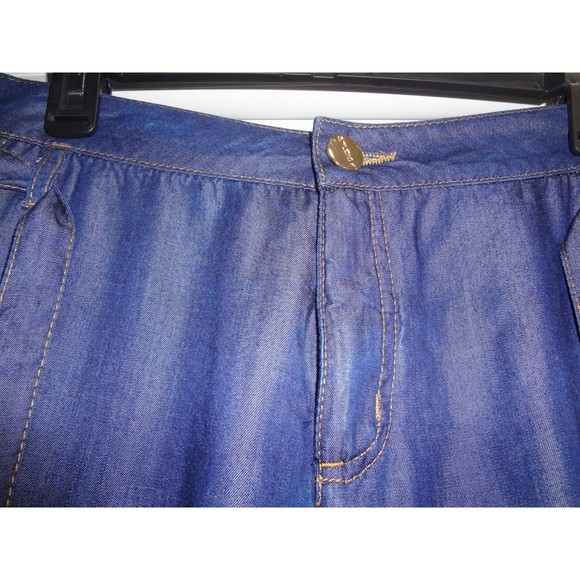 Wide Legged Soft Jeans by Studio F Size 10 - Picture 7 of 8